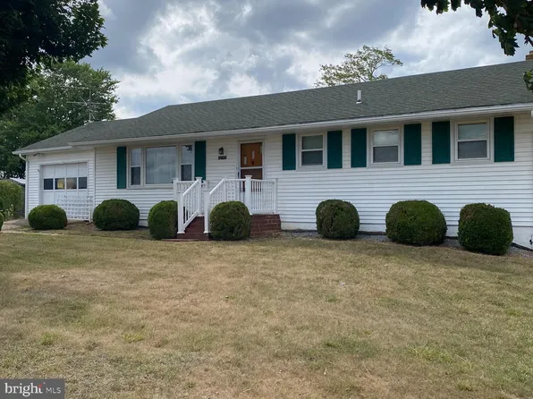 11245 S Middle Rd, Edinburg, VA 22824