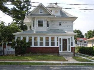 2 Riverside Ave, Baldwin, NY 11510