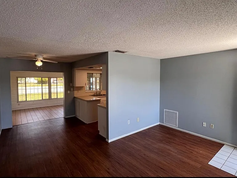 9103 Whitman Ln — Photo 4