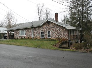 45 Hughes St, Bristol, VA 24201