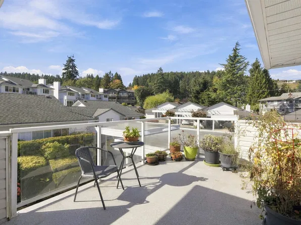 699 Dougall Rd #15, Gibsons, BC V0N 1V8