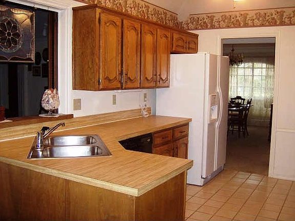 4th image of 710 Wakefield Dr