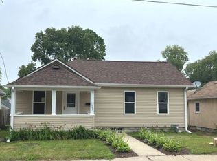 1007 W 7th St, Dixon, IL 61021