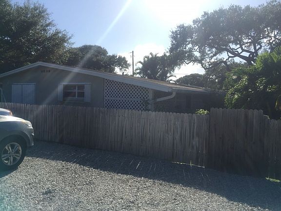3rd image of 236 Woodland Ave APT 2