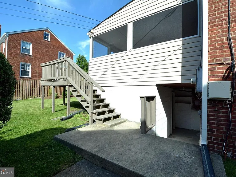 2602 S Troy St — Photo 30