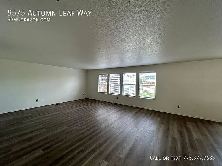 9575 Autumn Leaf Way — Photo 7