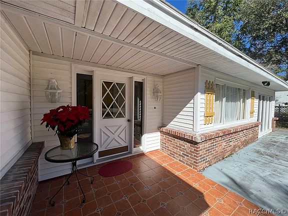 2nd image of 9147 N Golfview Dr