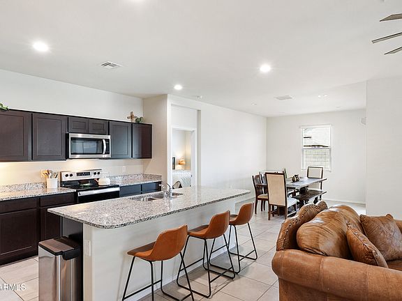 4th image of 18570 W DESERT HOLLOW Drive