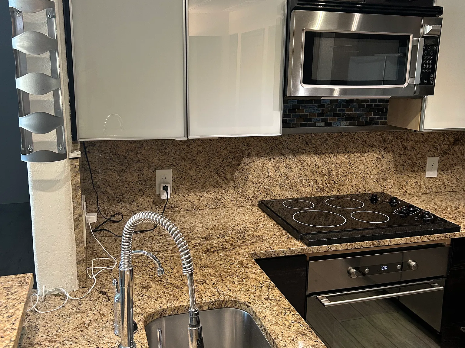 11375 E Sahuaro Dr — Photo 2