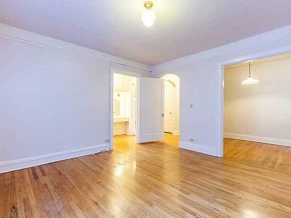 3rd image of 831 SW Vista Ave #4c83d5e6c
