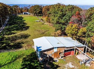 1127 Sand Springs Rd, Morgantown, WV 26508