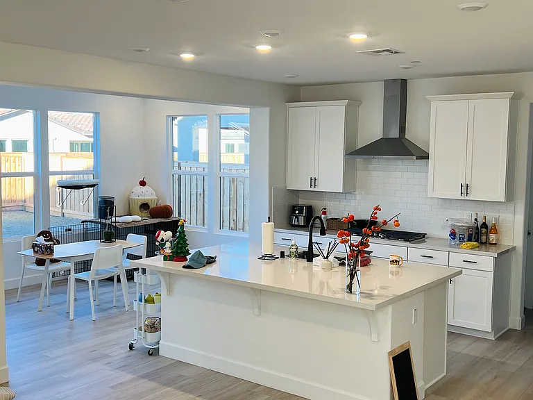2671 Hickory Ln — Photo 8