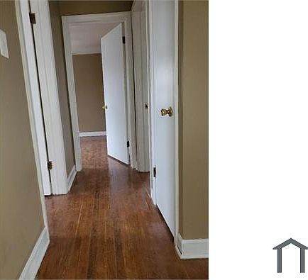 2nd image of 9923 S Paxton Ave