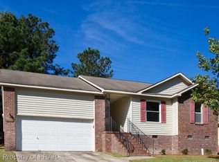 1624 Derrydowne Ct, Fayetteville, NC 28304