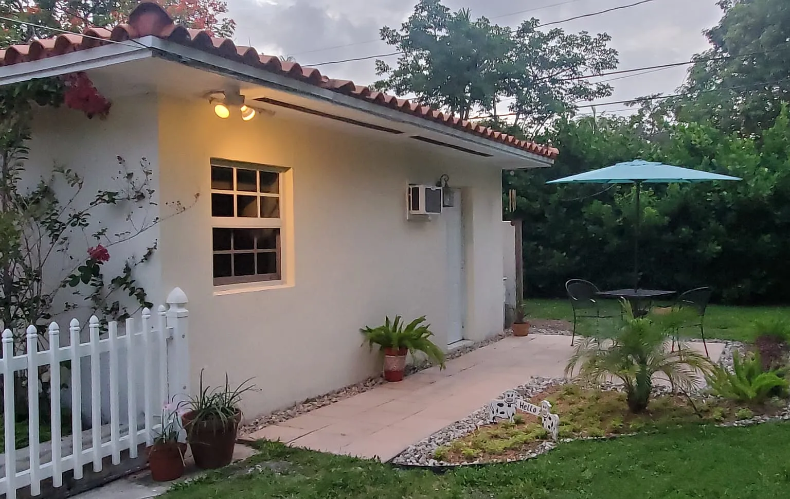 Studio, 400 sqft, $1,875 — Photo 2