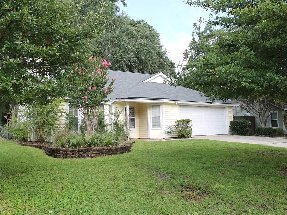 5 Country Walk Court