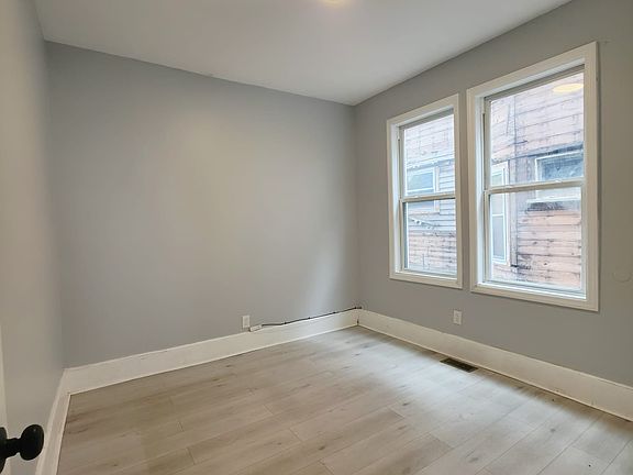2nd image of 592-594 Irvine Turner Blvd #1L