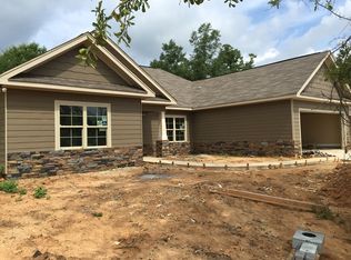 2802 E Point Dr, Opelika, AL 36804