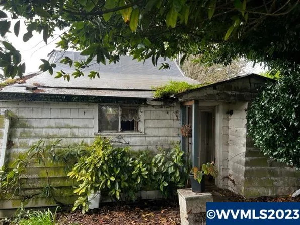 535 State St, North Bend, OR 97459