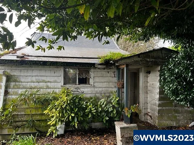 535 State St photo 1
