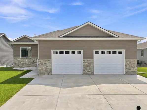 7322 N 49th St, Lincoln, NE 68514