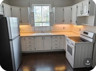 103 King St, Toronto, ON M9N1L4