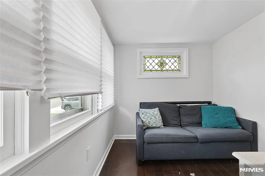 3 bed, 2.5 bath, $5,200 — Photo 4