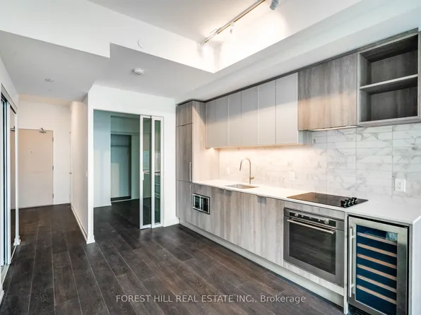 2020 Bathurst St, Toronto, ON