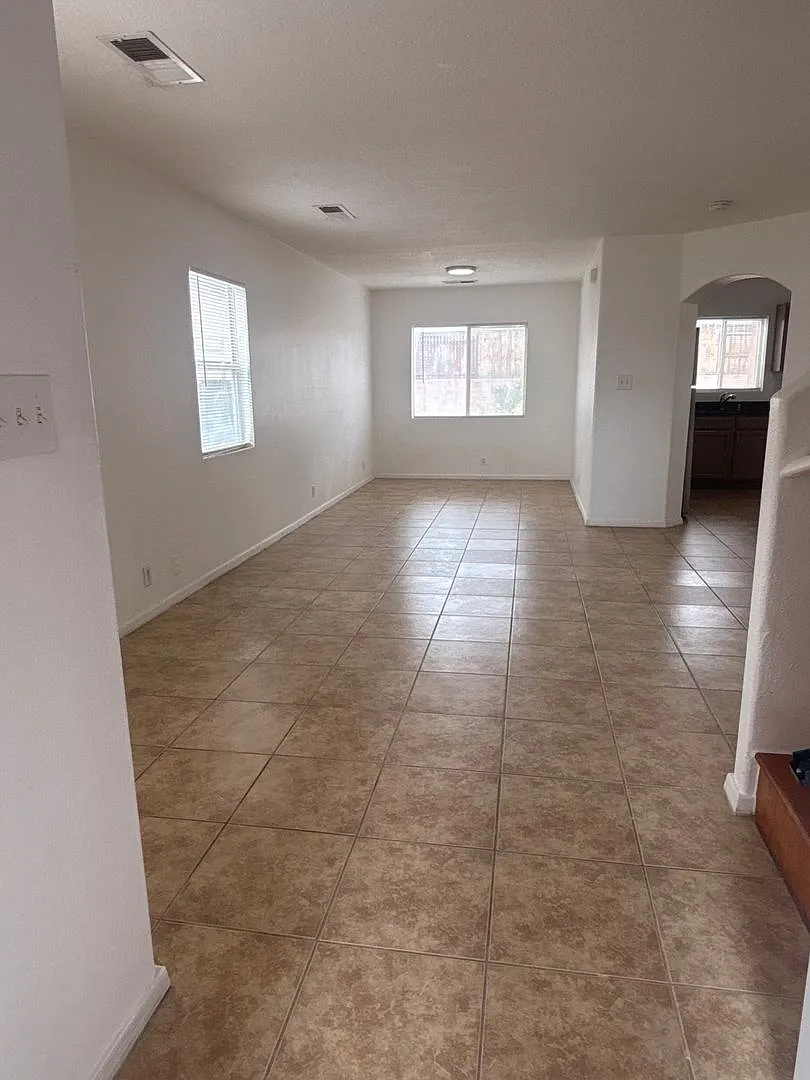 big 5 bedroom — Photo 3
