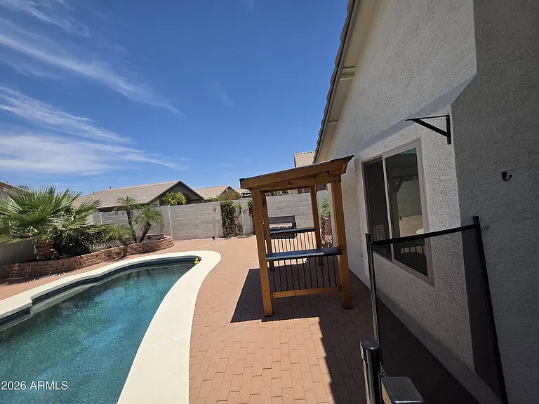 2442 E Nathan Way — Photo 41