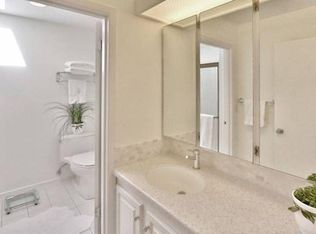 6910 SW 11th Dr, Portland, OR 97219