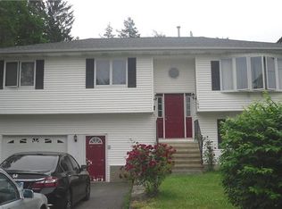 195 E Mountain Rd, Waterbury, CT 06706