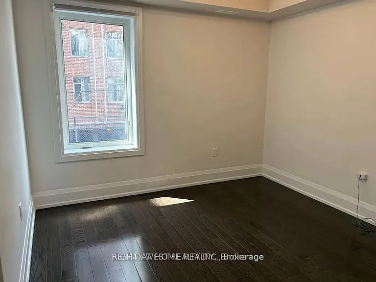 186 Mutual St #UPPER — Photo 5
