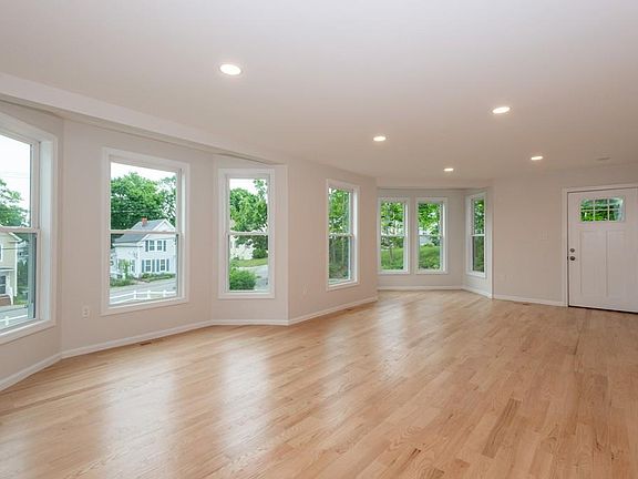 4th image of 7 Belmont Ave #1