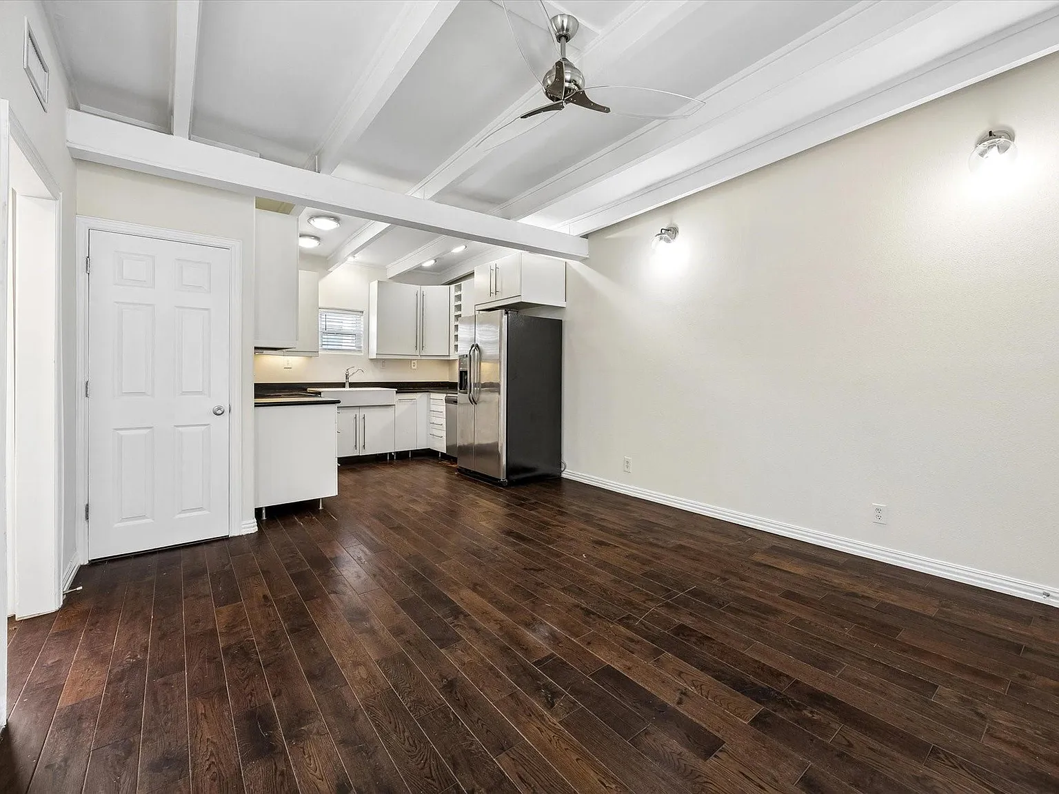 2 bed, 1.0 bath, 800 sqft, $1,595 — Photo 4