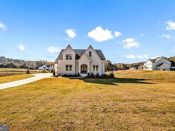 2nd image of 6490 Mockingbird Rd