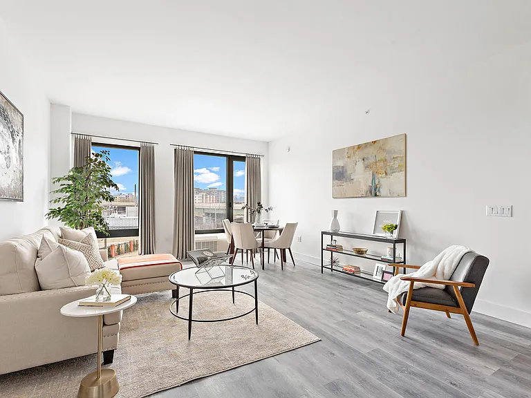 460 Grand — Photo 13