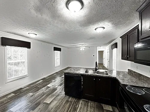 Floor plan 83