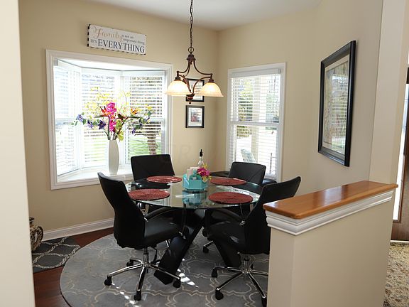 4th image of 5990 McNaughten Grove Ln