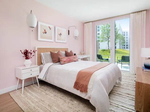 30-77 Vernon Boulevard image 4 of 26