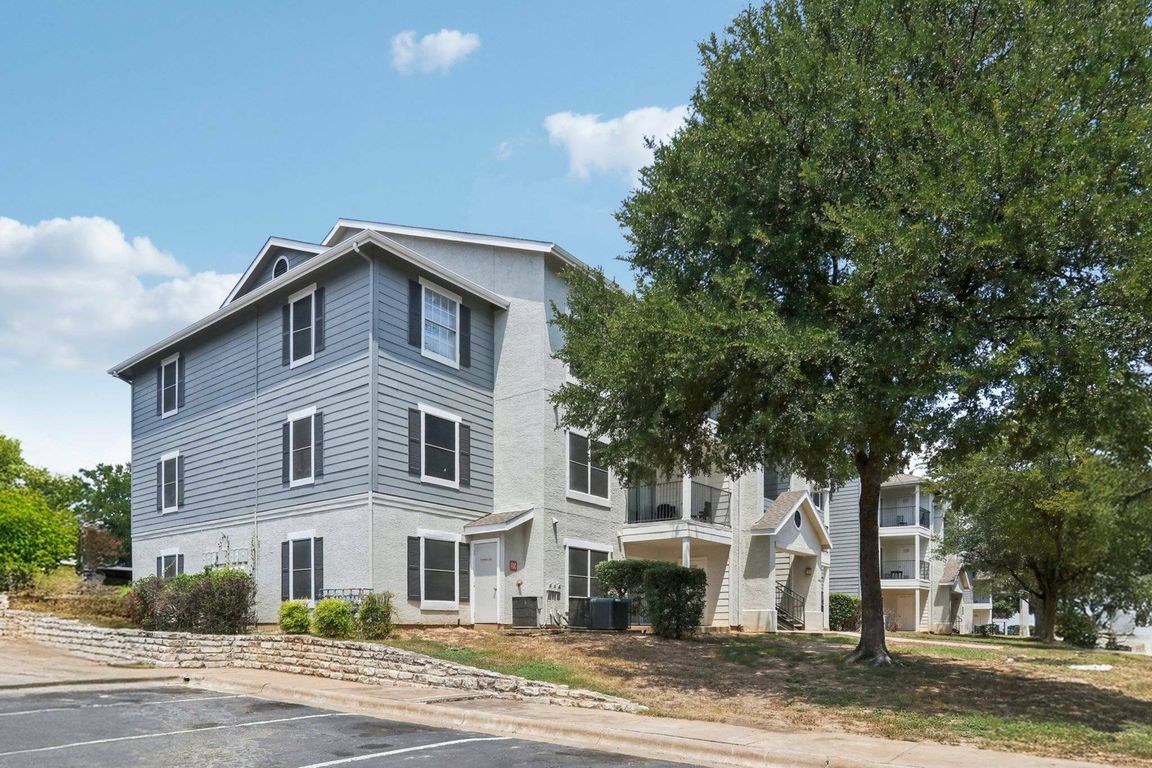 Contemporary apartment exterior at Avonmora in Austin, Texas