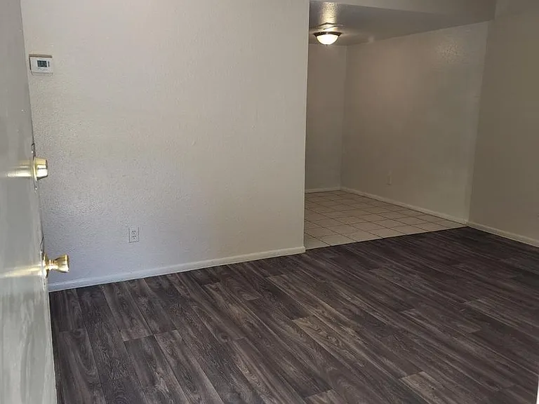 Modern Quarters Apartments — Photo 14
