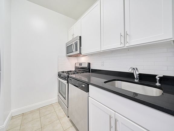 5th image of 160 Riverside Blvd APT 5N