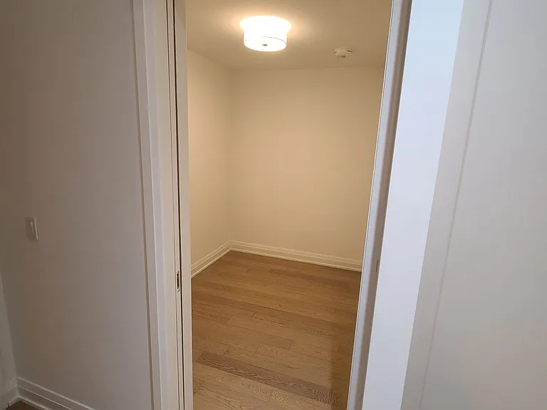 505 Glencairn Ave #201 — Photo 12