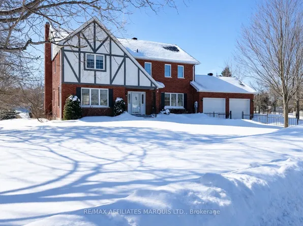 2 Fairholme Dr, South Dundas, ON K0C 1X0