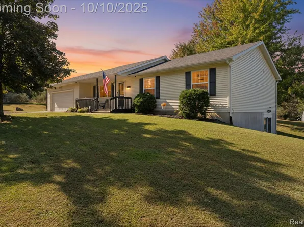5174 Weller Rd, Gregory, MI 48137