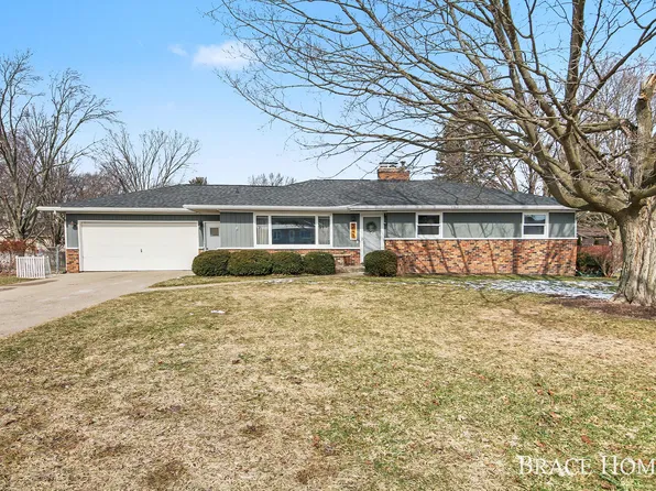 547 72nd St SE, Grand Rapids, MI 49548