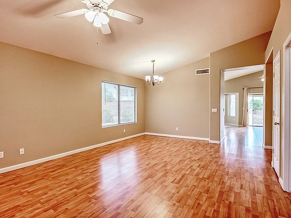 3rd image of 1614 W Macaw Dr