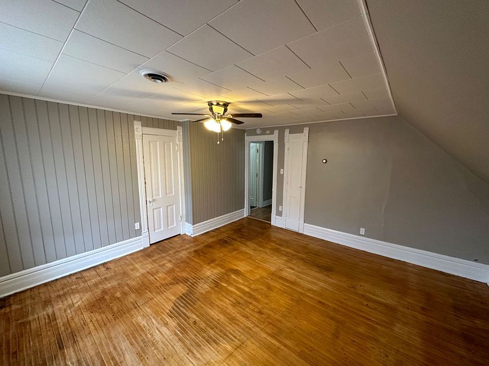 1st image of 919 Minnesota Ave #3
