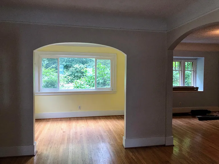 224 Garfield Ave NW — Photo 4